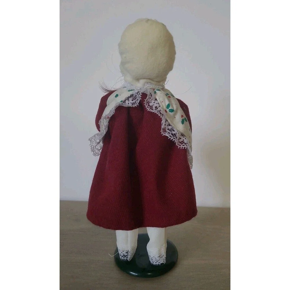 Byers Choice Carolers Girl With Wreath Red Dress 1992 Vintage 10